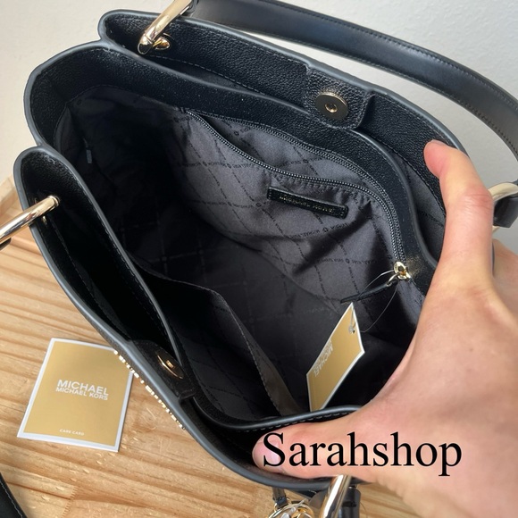 🌼Michael Kors Purse Set - Picture 9 of 16